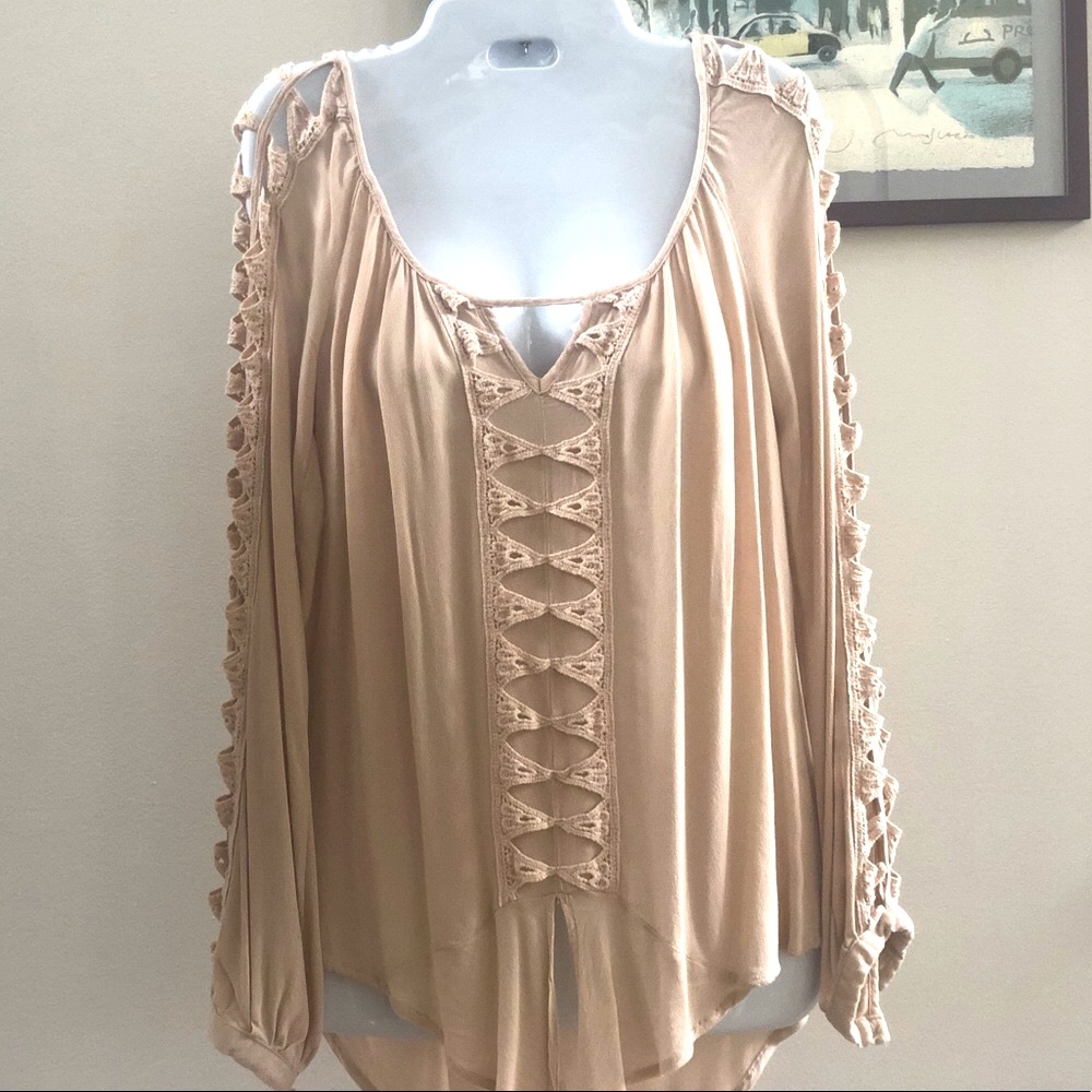 NEW!♥️Xoxo boho sheer long sleeves blouse with lace sz S